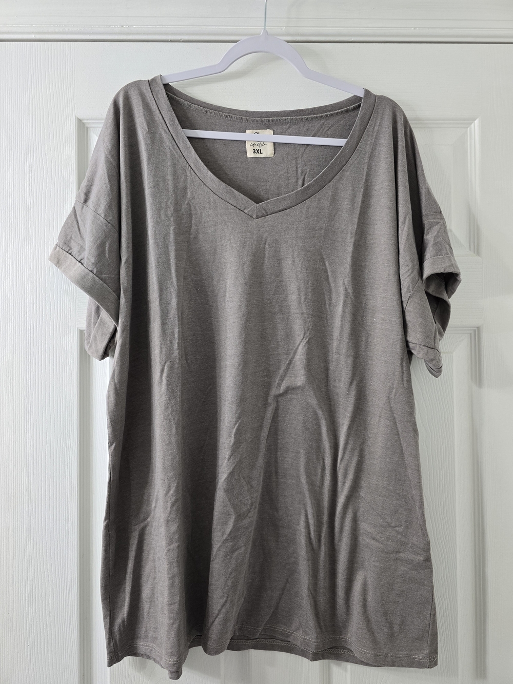 NWOT Glitzy Girlz Classic V-Neck Women’s Top in Grey - 3XL
